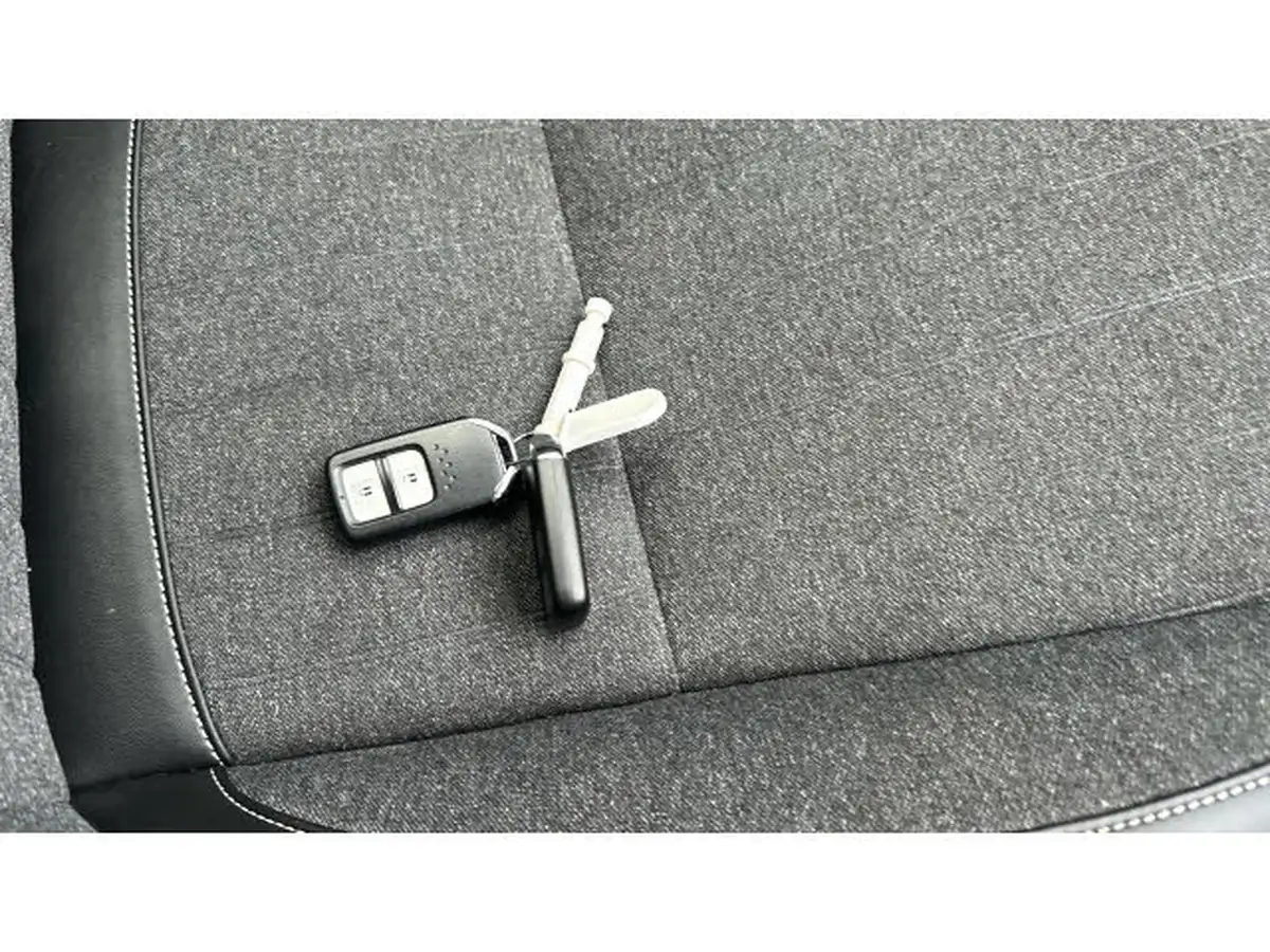 2021-honda-jazz-15-i-mmd-sr-109ps-big-19