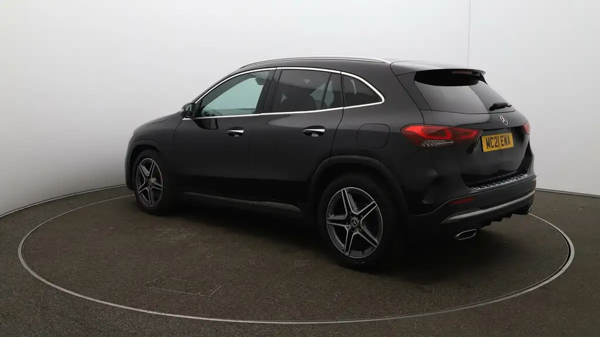 2021-mercedes-benz-gla-class-13-gla-180-amg-line-premium-plus-1332cc-big-5