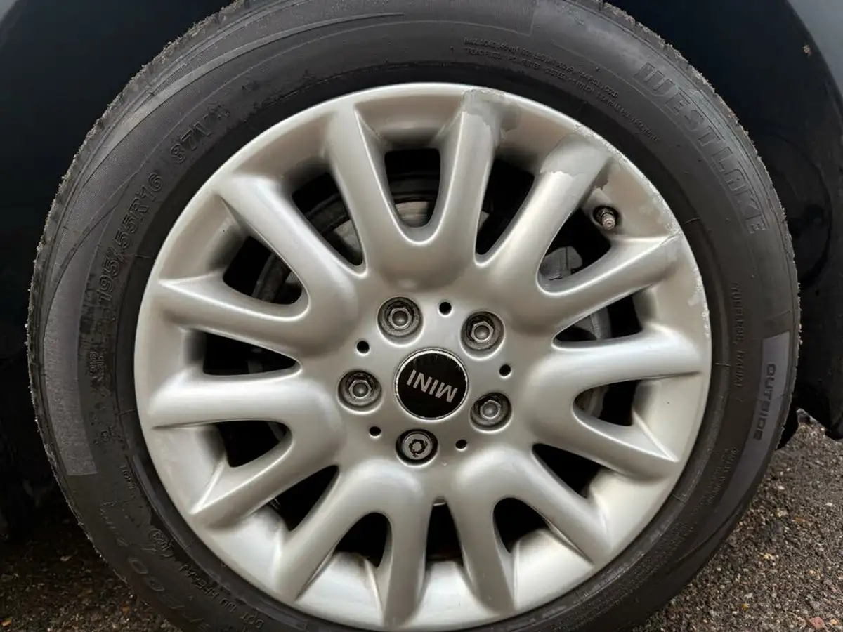 2015-mini-cooper-15-cooper-5d-auto-big-50