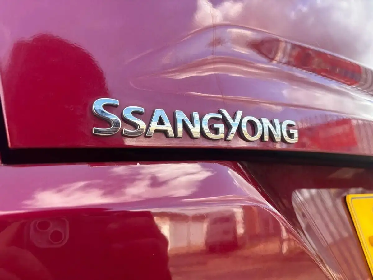 2022-kgm-ssangyong-tivoli-12-gdi-t-ventura-big-38