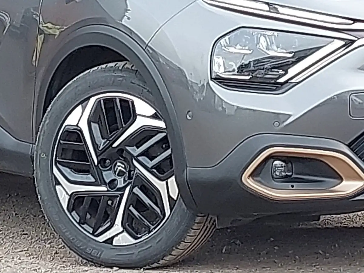 2019-fiat-500-12-lounge-big-8