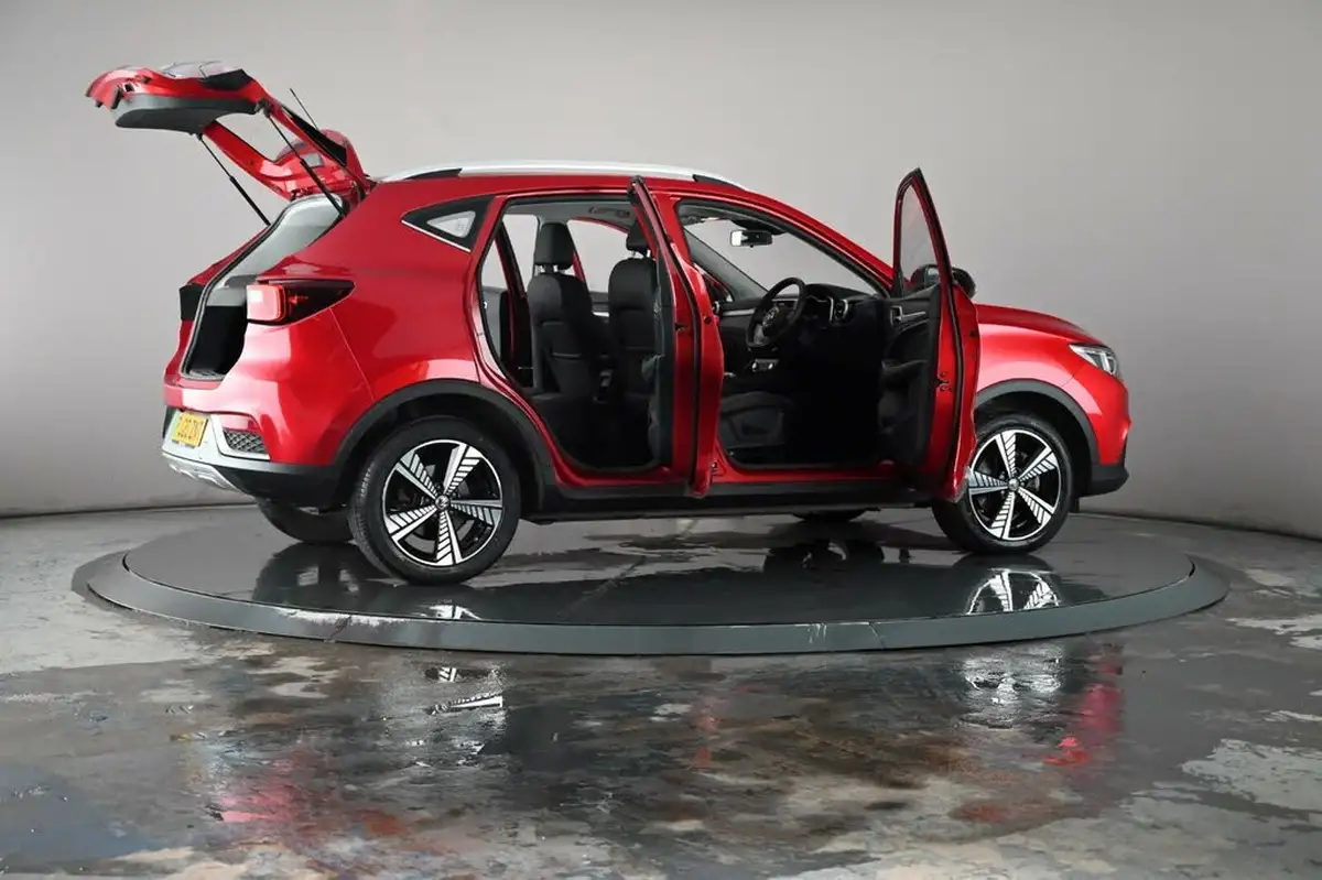 2020-mg-zs-suv-e-exclusive-ev-big-50