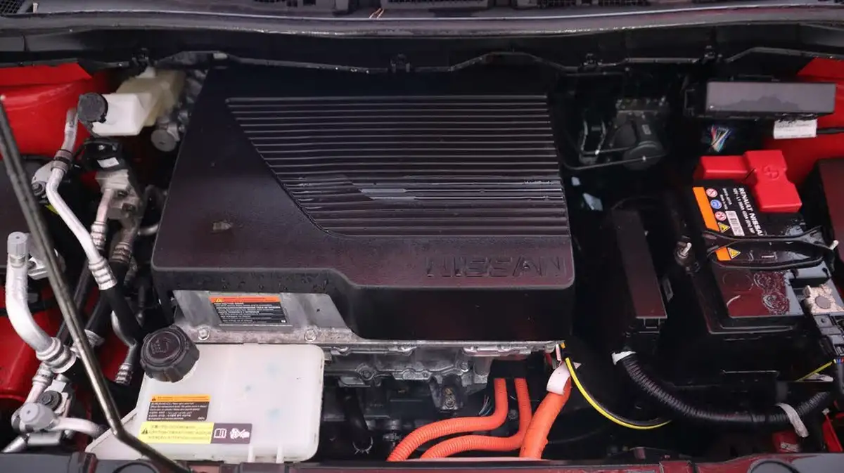 2022-nissan-leaf-e-tekna-big-18