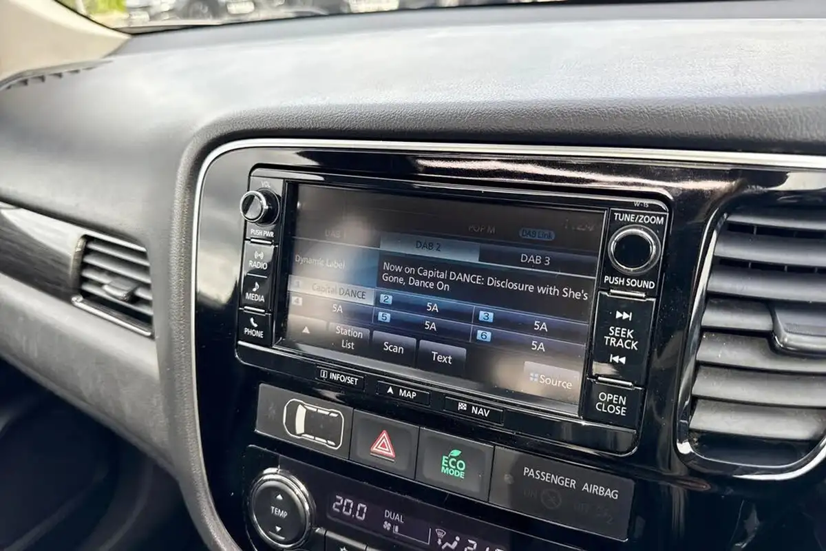 2017-mitsubishi-outlander-22di-d-4-auto-big-41