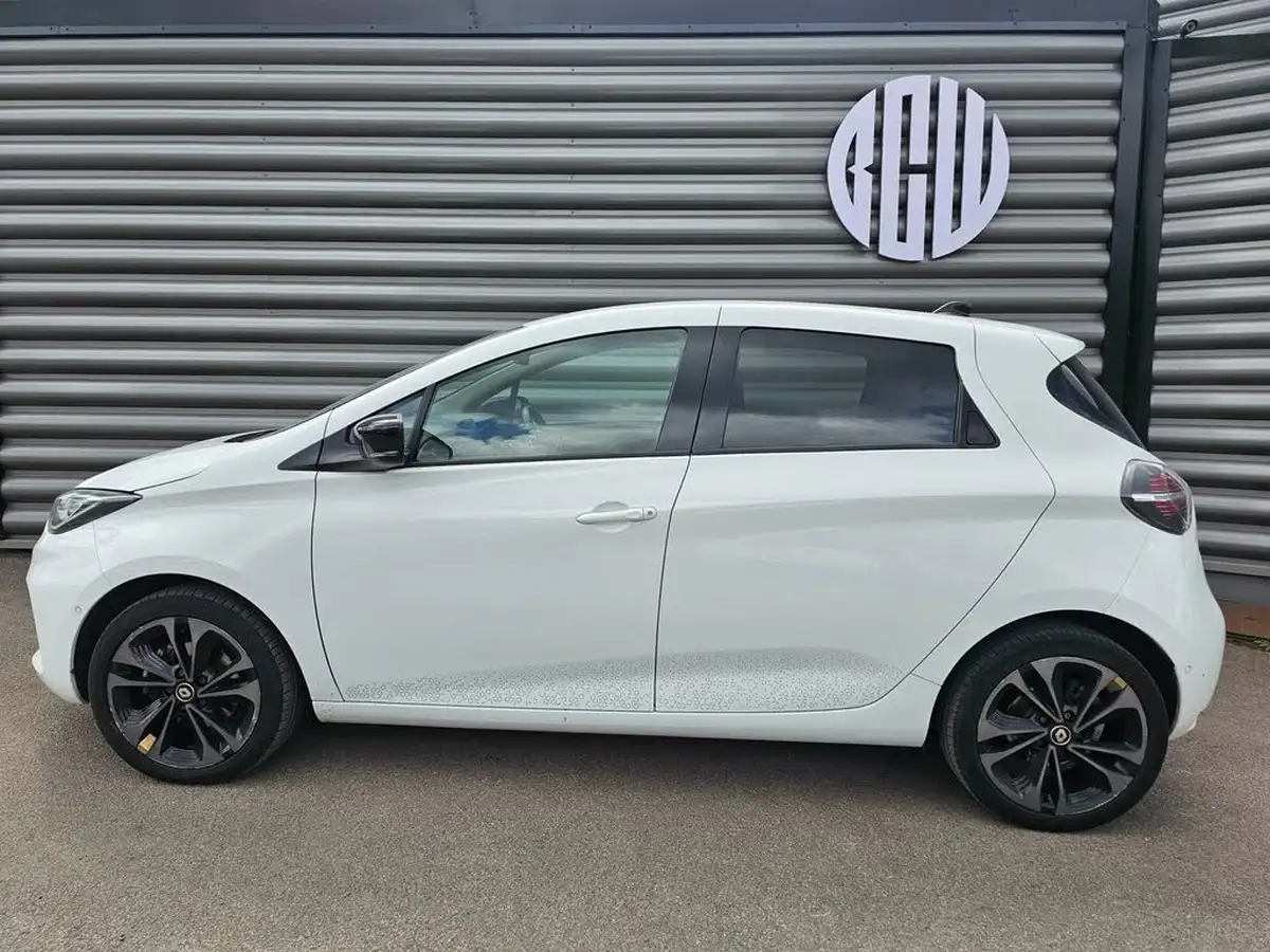 2022-renault-zoe-e-iconic-135ps-r135ze50-boost-charge-big-1