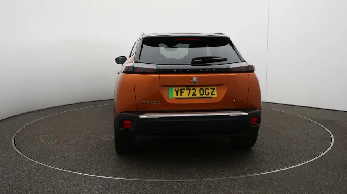 2022-peugeot-2008-suv-e-gt-premium-big-6