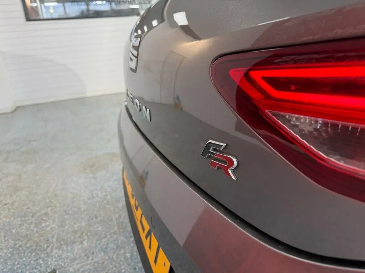 2016-seat-leon-14-fr-tech-pack-ecotsi-sportcoupe-3d-1390cc-dsg-big-5