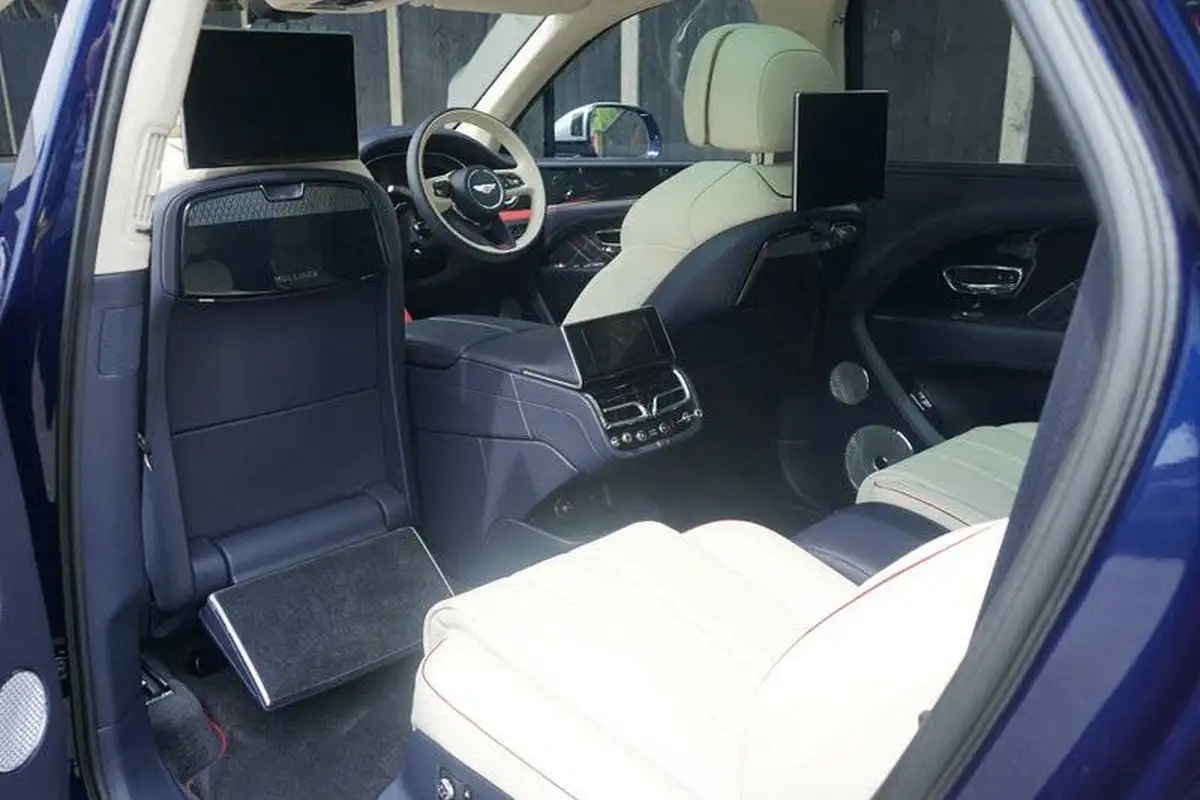 2024-bentley-bentayga-big-42