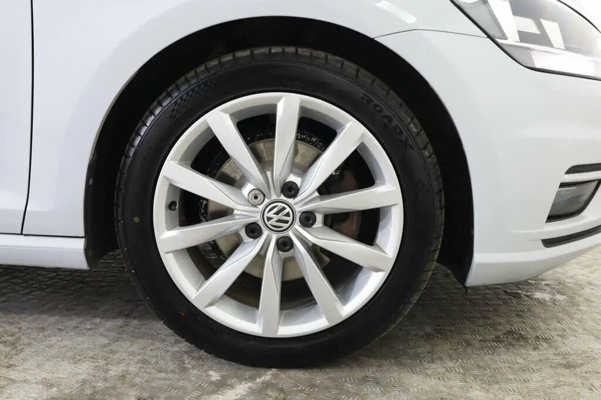 2019-volkswagen-golf-15-tsi-gt-150ps-ss-hatchback-5d-big-26