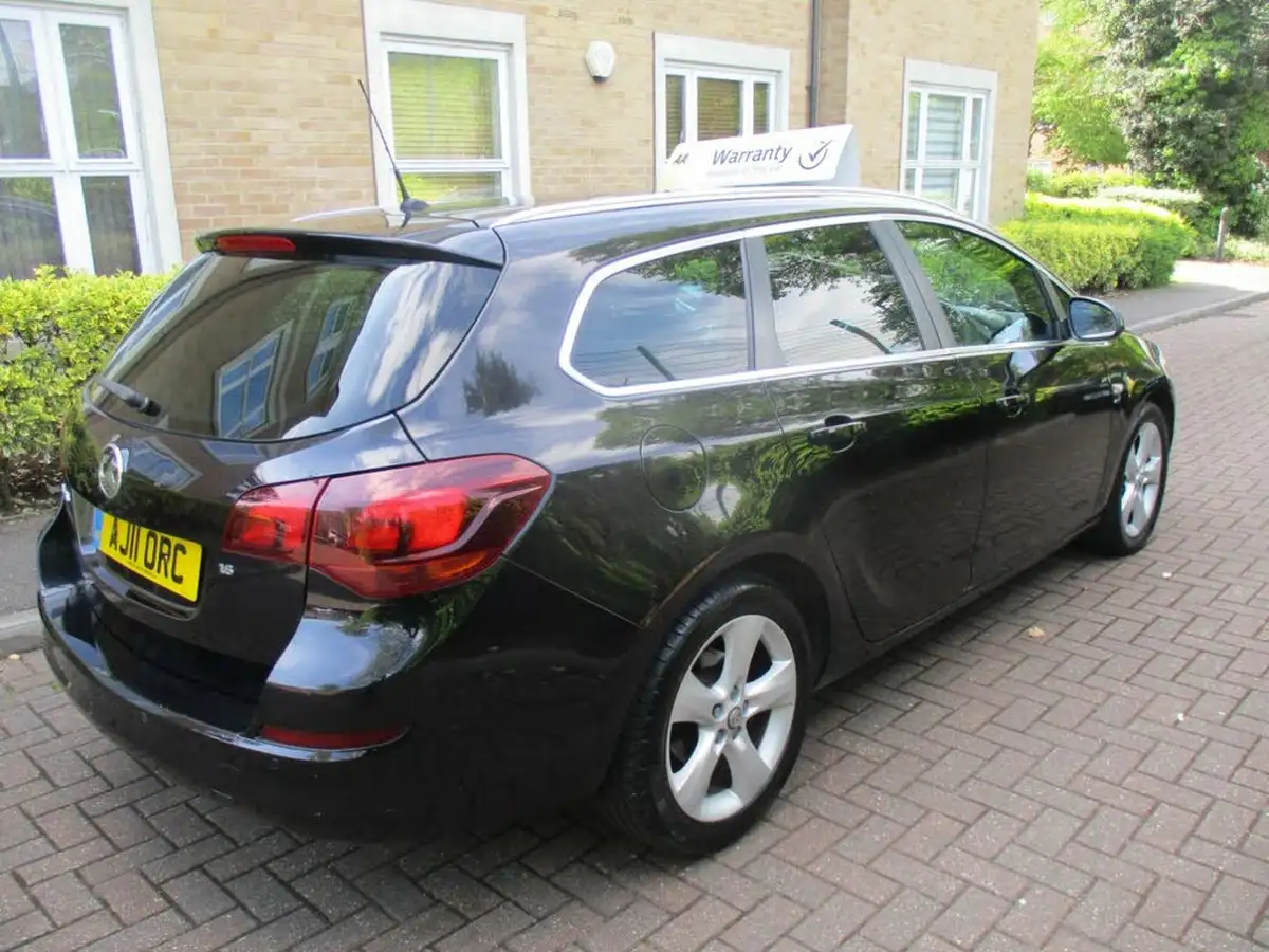 2011-vauxhall-astra-16-sri-vvt-16v-115ps-estate-5d-auto-big-4