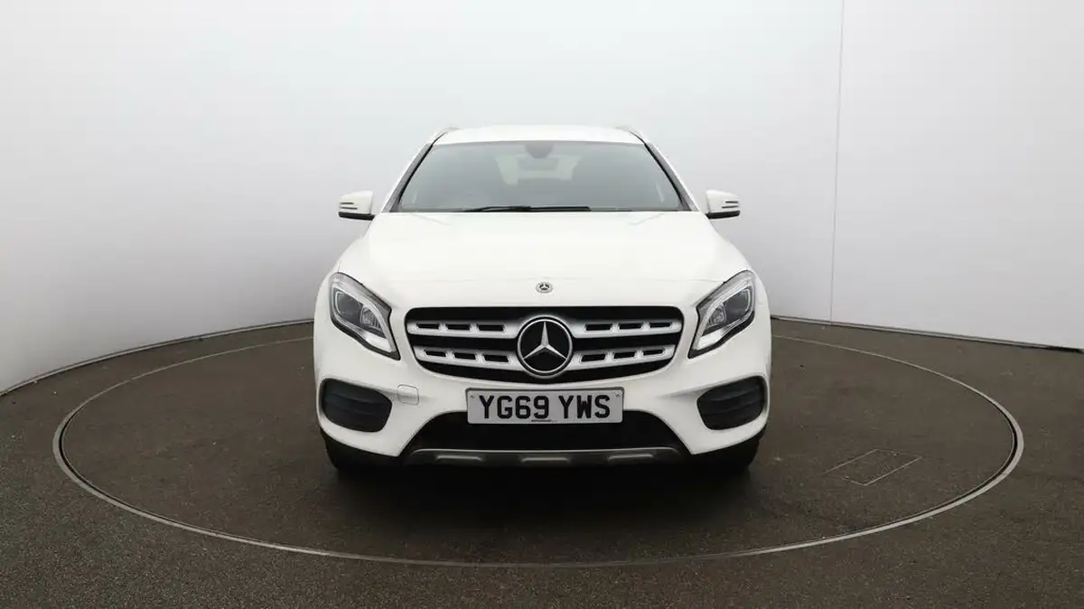 2019-mercedes-benz-gla-class-16-gla-200-amg-line-edition-7g-dct-big-2