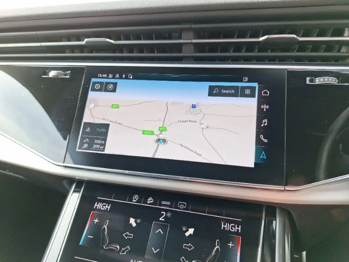 2021-audi-q8-30-55-tfsi-s-line-big-10
