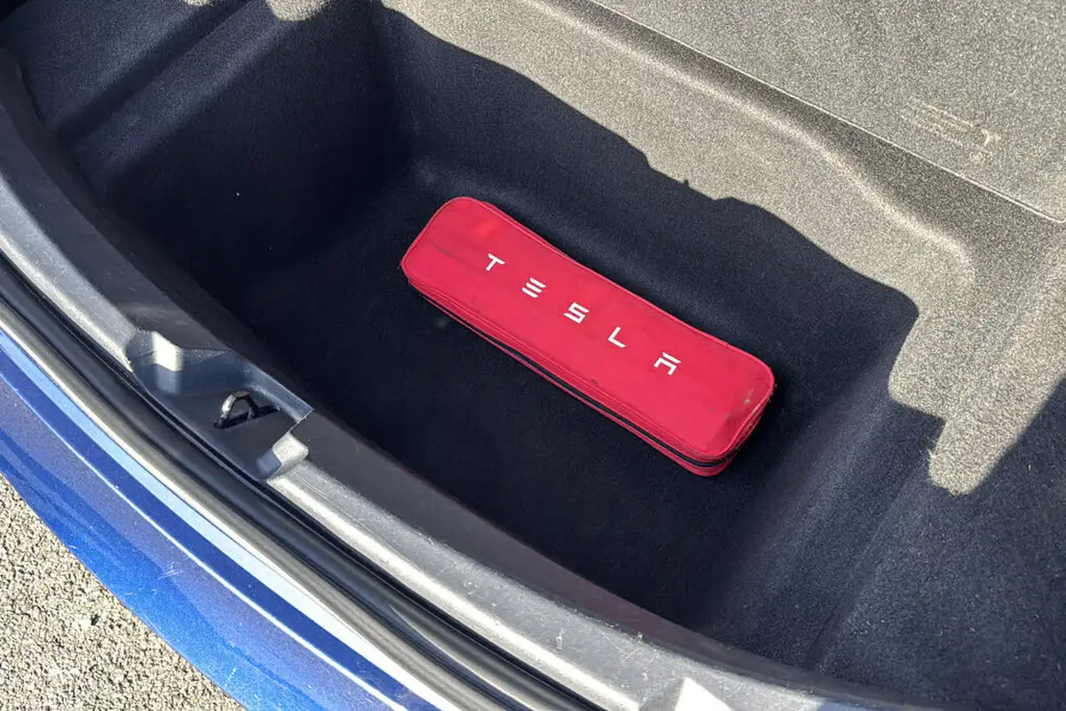 2020-tesla-model-3-e-long-range-big-21
