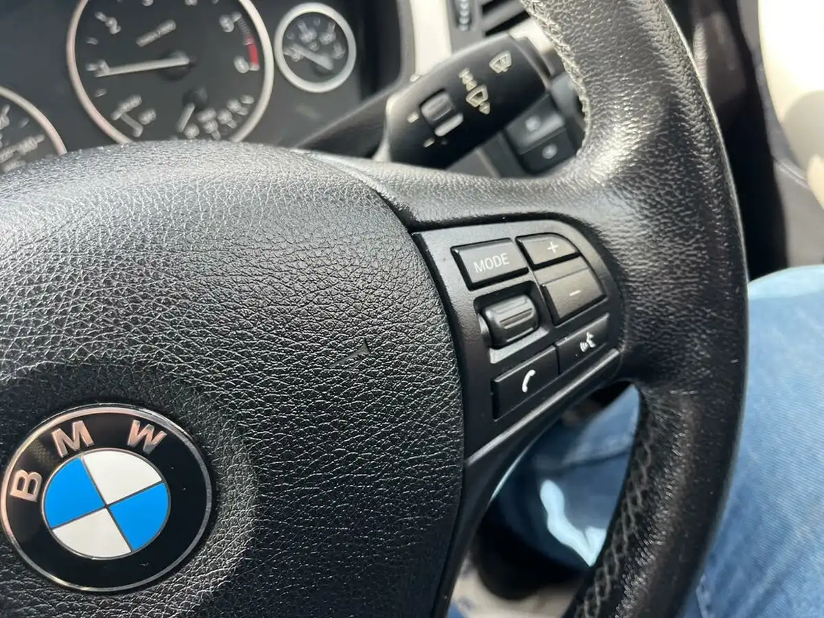 2015-bmw-3-series-20td-318d-se-150bhp-saloon-4d-big-26