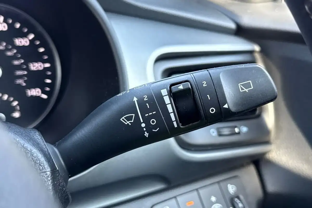 2022-kia-stonic-10-t-gdi-2-big-28