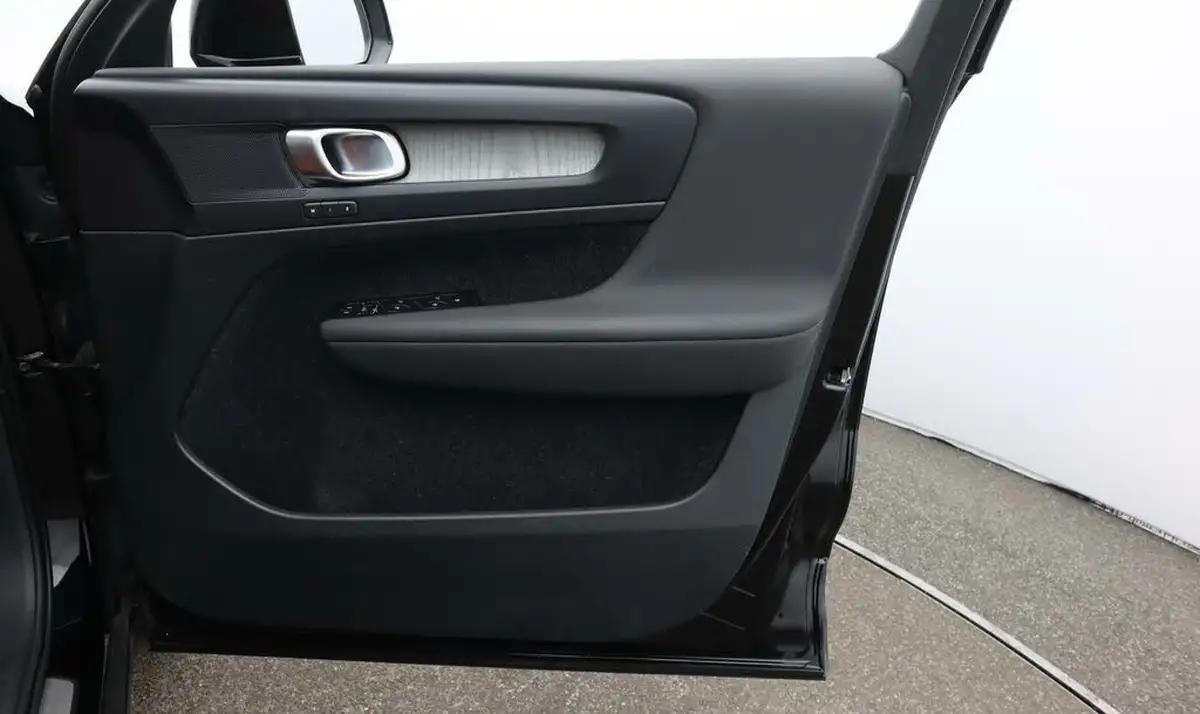 2020-volvo-xc40-15-t3-inscription-geartronic-big-15