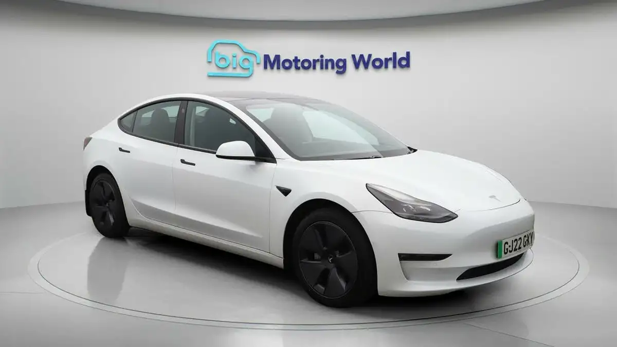2022-tesla-model-3-e-long-range-big-1