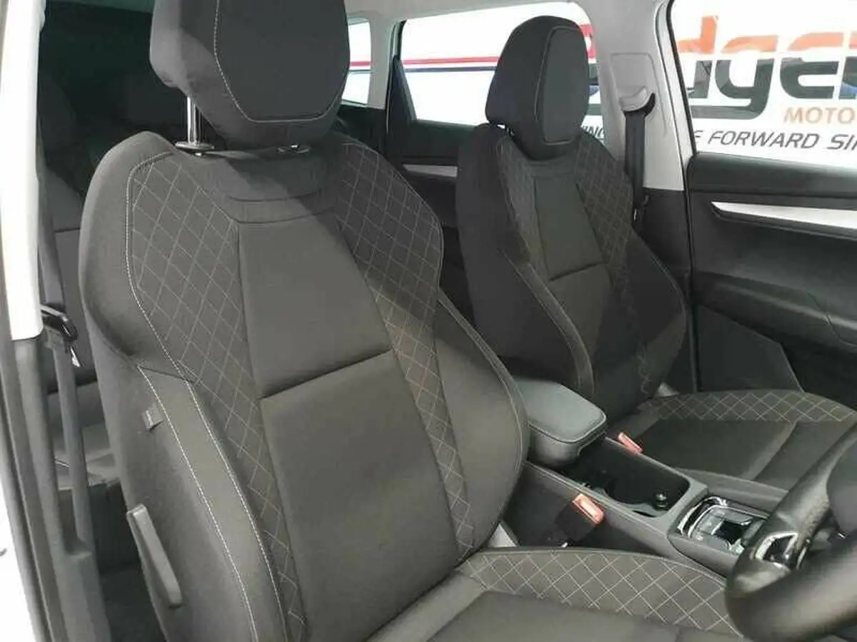 2021-skoda-karoq-15-tsi-se-technology-dsg-big-12