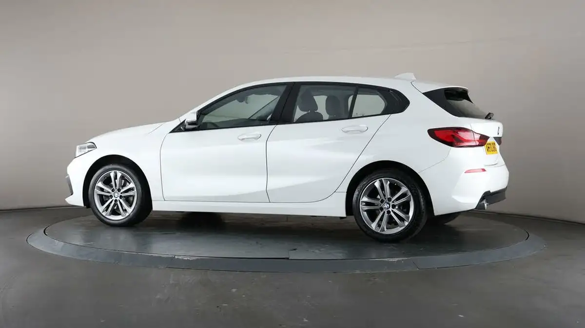 2021-bmw-1-series-15td-116d-sport-lcp-big-69