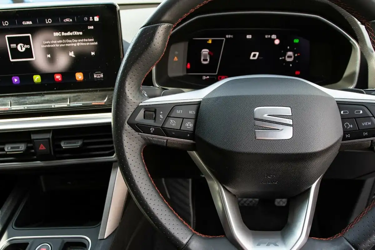 2020-seat-leon-15-etsi-fr-estate-big-18