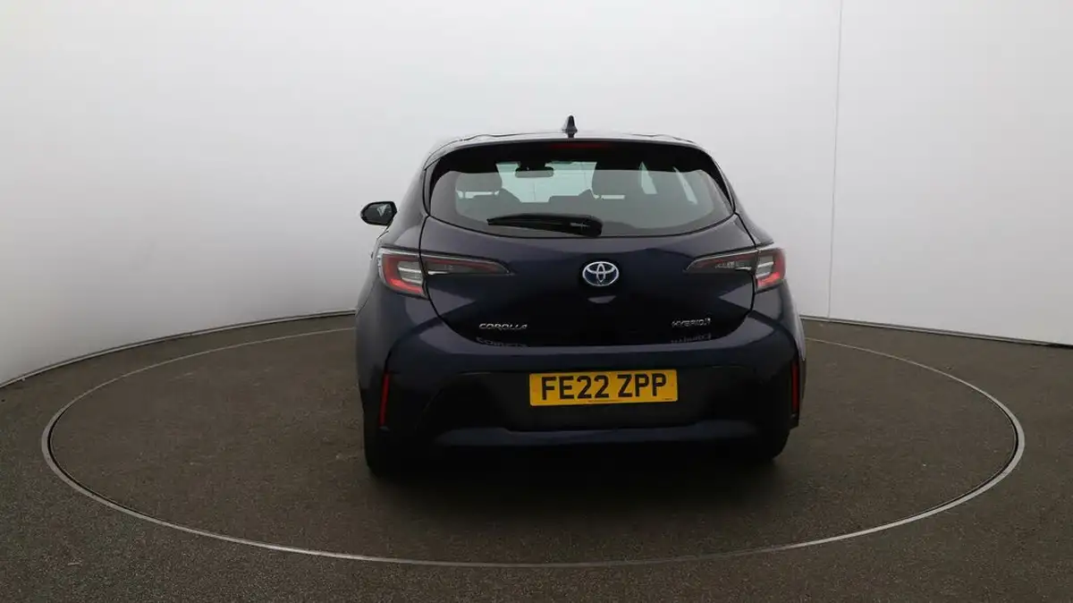 2022-toyota-corolla-18-vvt-i-icon-tech-trk-hatchback-5d-big-50