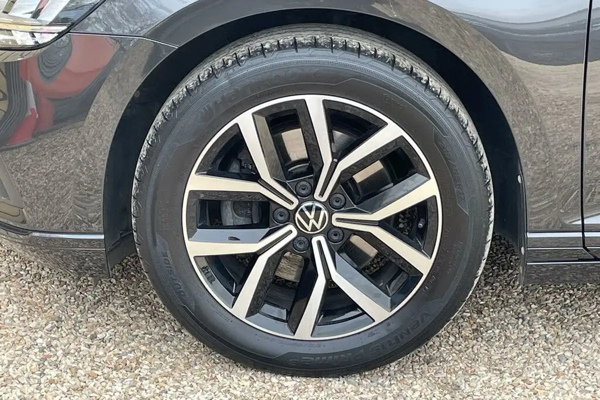 2022-volkswagen-passat-15-tsi-sel-estate-5d-dsg-big-12