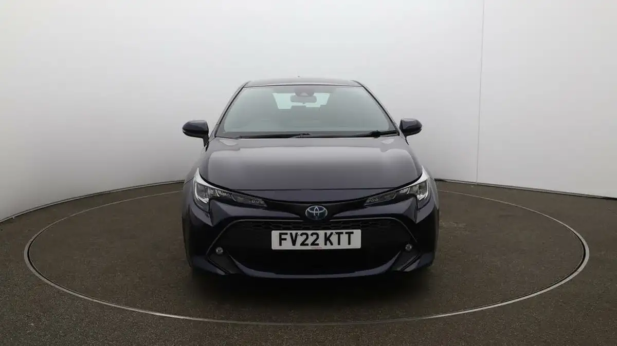 2022-toyota-corolla-18-vvt-i-icon-tech-trk-hatchback-5d-big-2