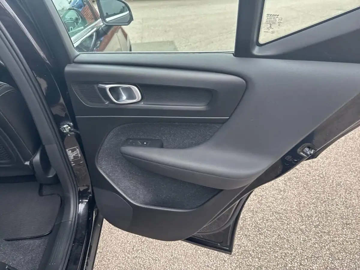 2020-volvo-xc40-15-t5-inscription-plug-in-hybrid-big-29