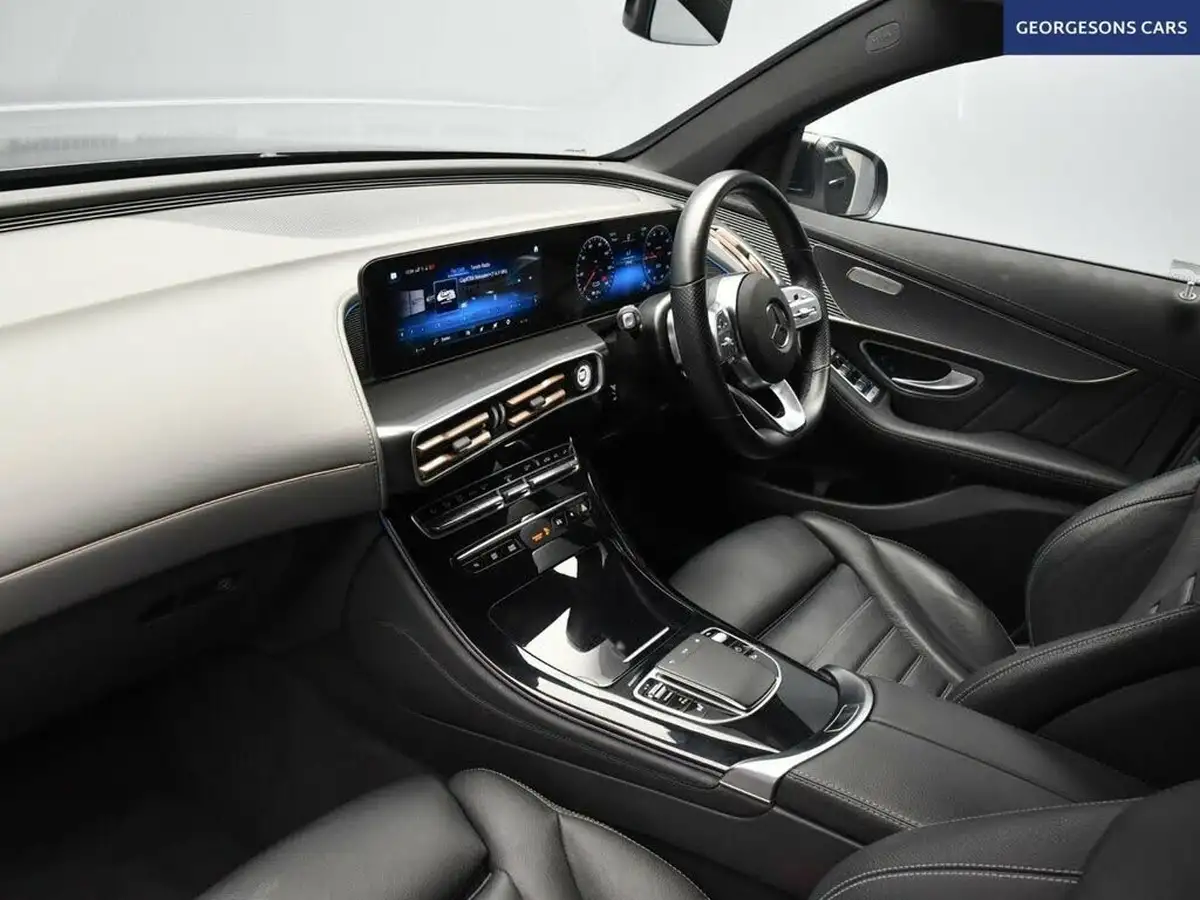 2021-mercedes-benz-eqc-e-eqc-400-amg-line-big-11