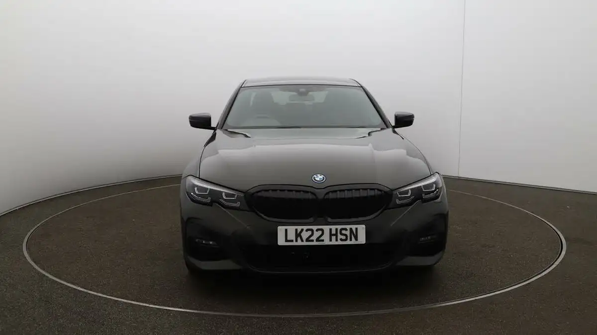 2022-bmw-3-series-20-330e-m-sport-pro-edition-saloon-4d-big-32