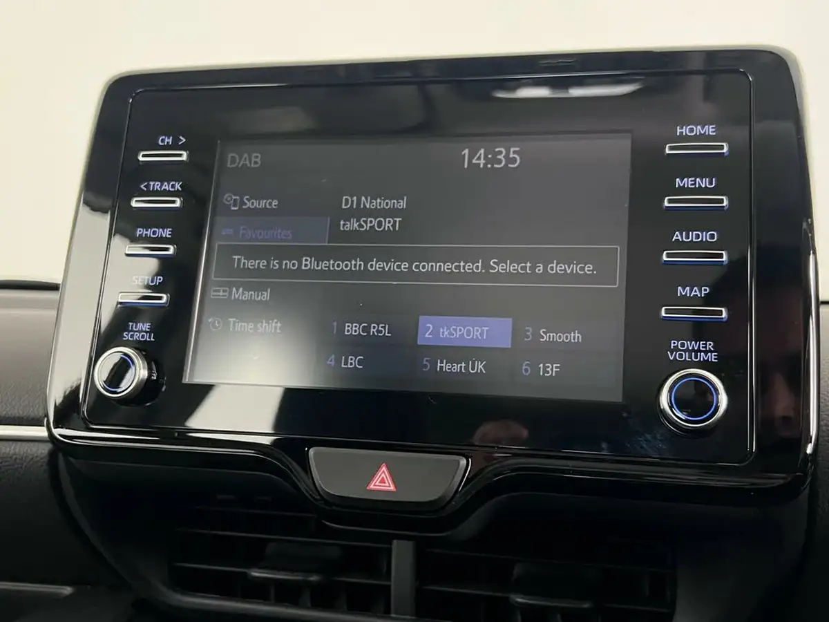 2022-toyota-yaris-15-vvt-i-icon-big-25