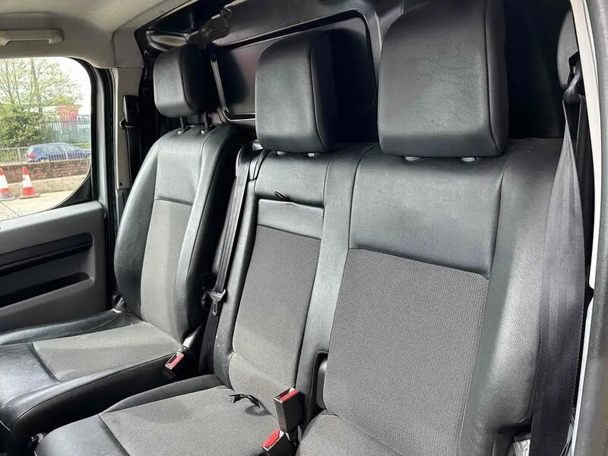 2022-vauxhall-vivaro-20td-3100-l2h1-sportive-big-11