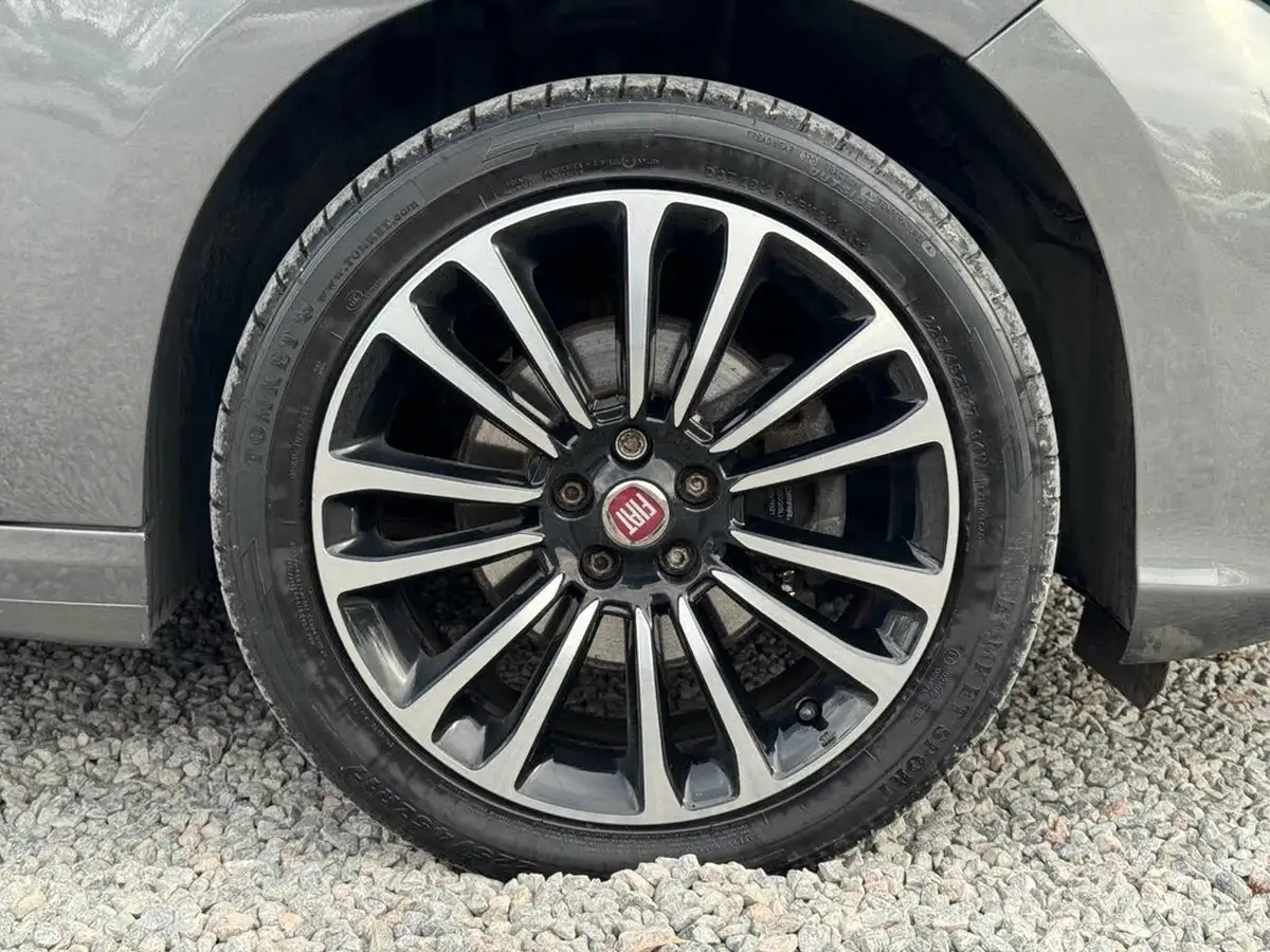 2021-fiat-tipo-10-life-station-wagon-big-12