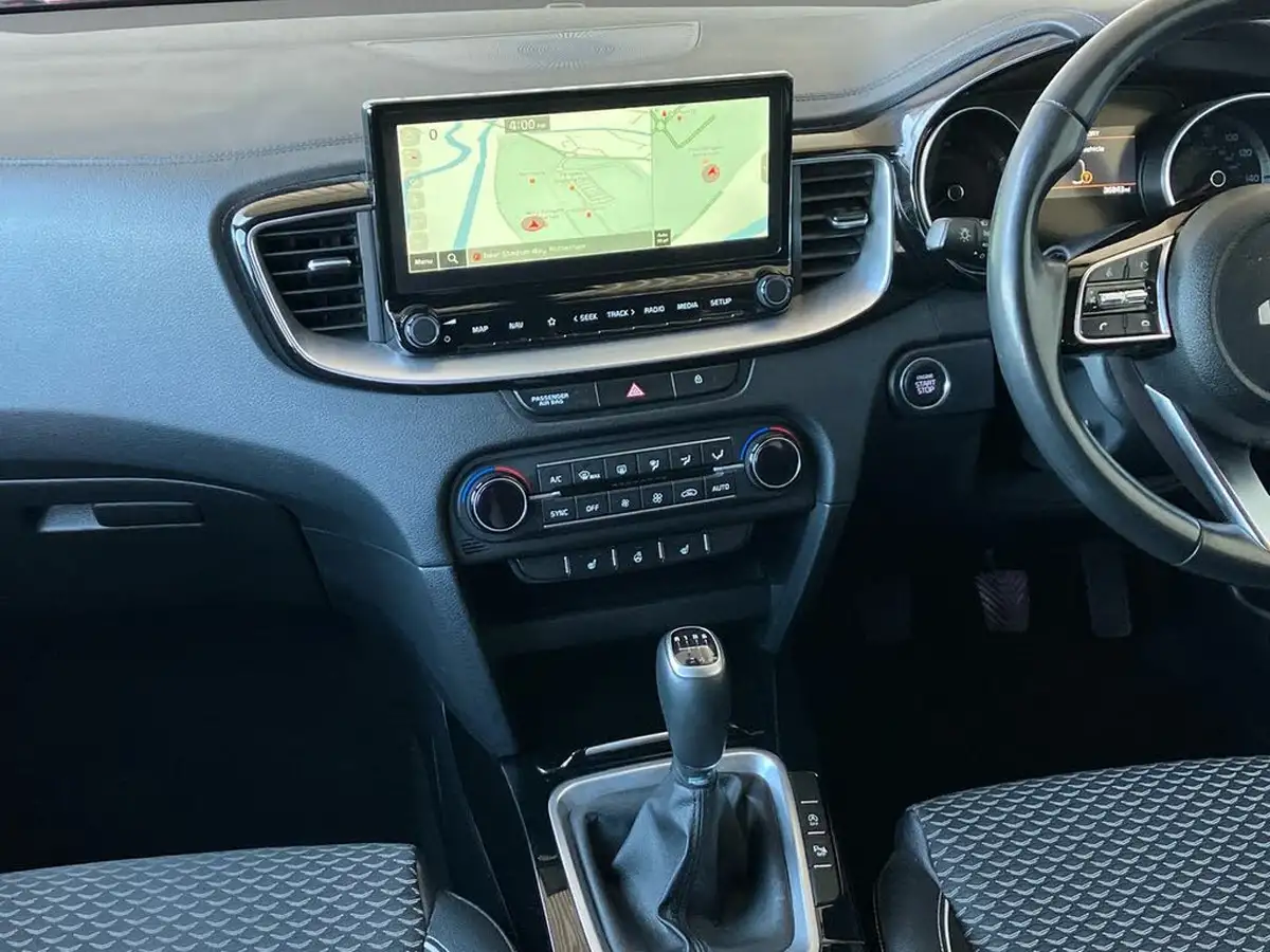 2021-kia-xceed-15-t-gdi-3-big-43