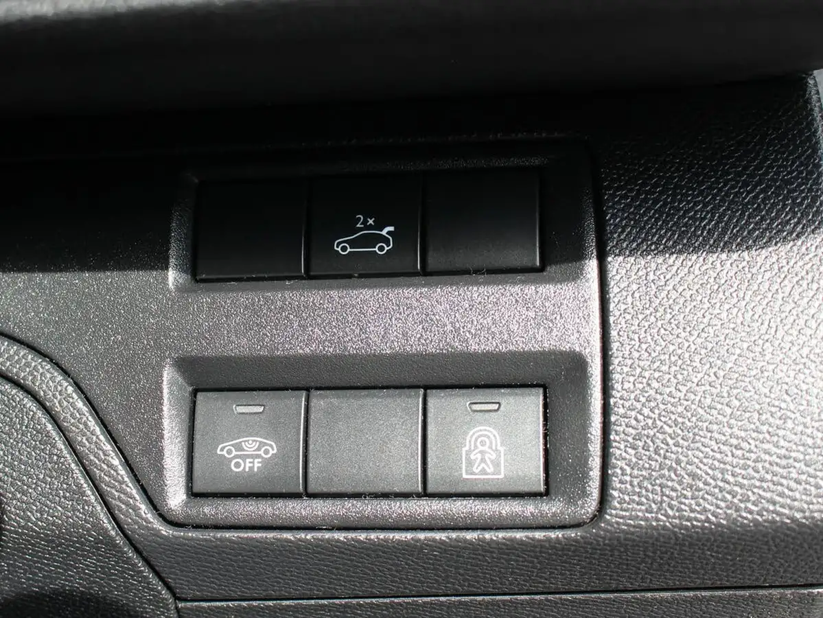 2019-peugeot-5008-suv-12-puretech-gt-line-premium-eat8-big-50