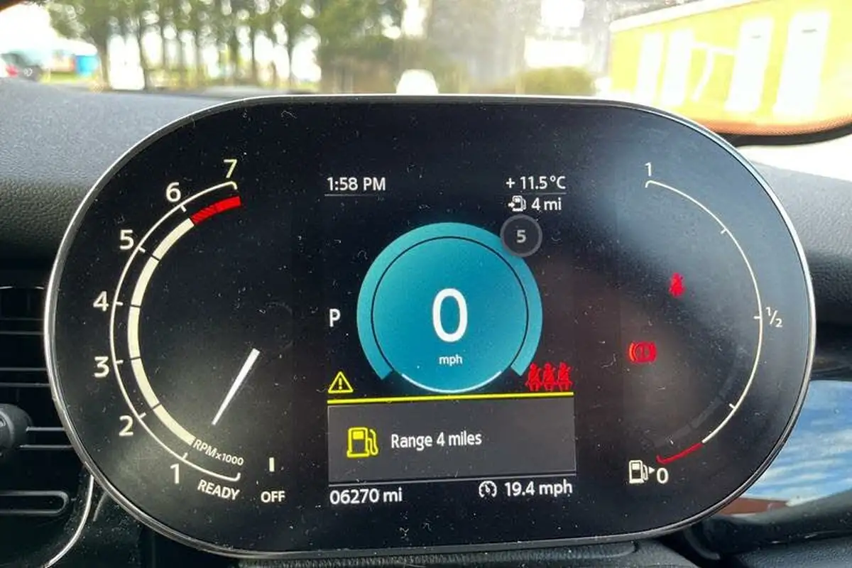 2024-mini-cooper-15-cooper-classic-premium-auto-hatchback-5d-auto-big-19