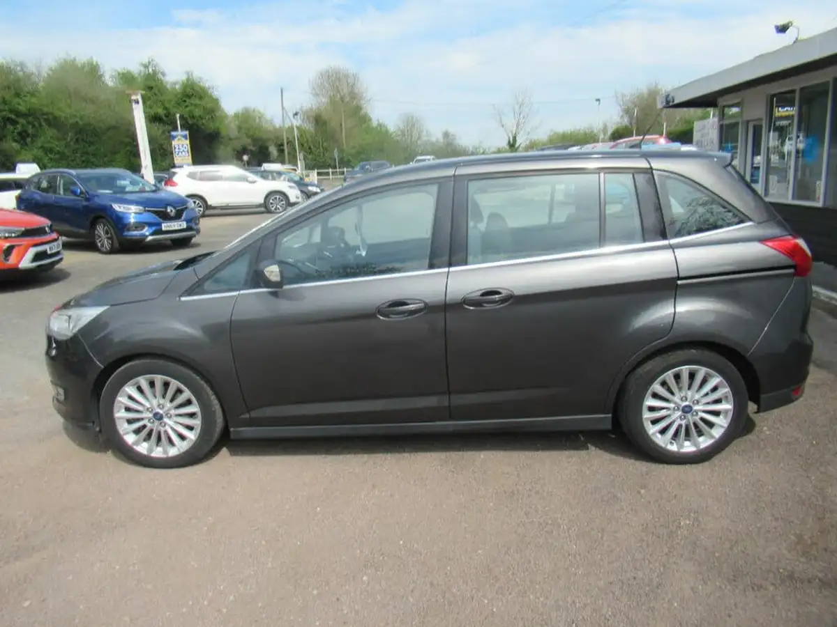 2016-ford-grand-c-max-15tdci-titanium-big-5