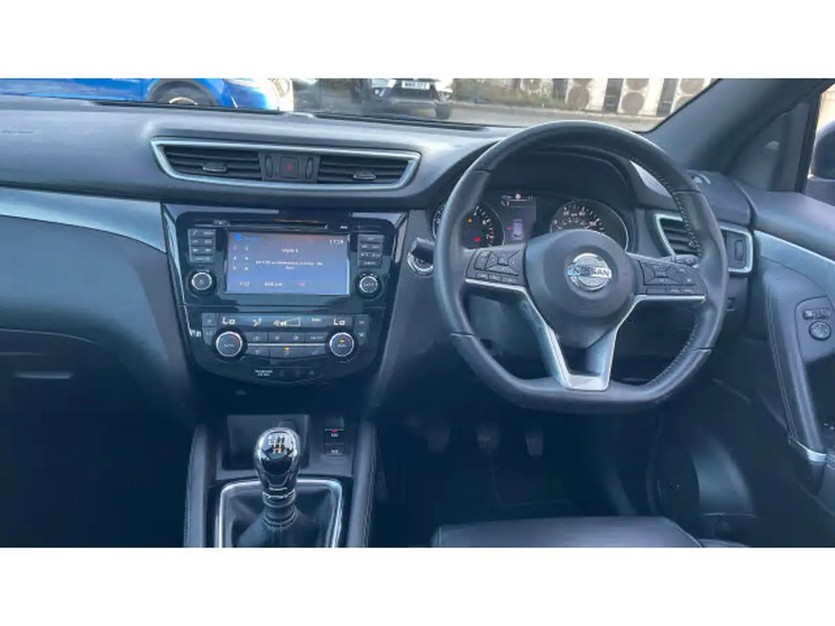 2017-nissan-qashqai-12-dig-t-tekna-big-9