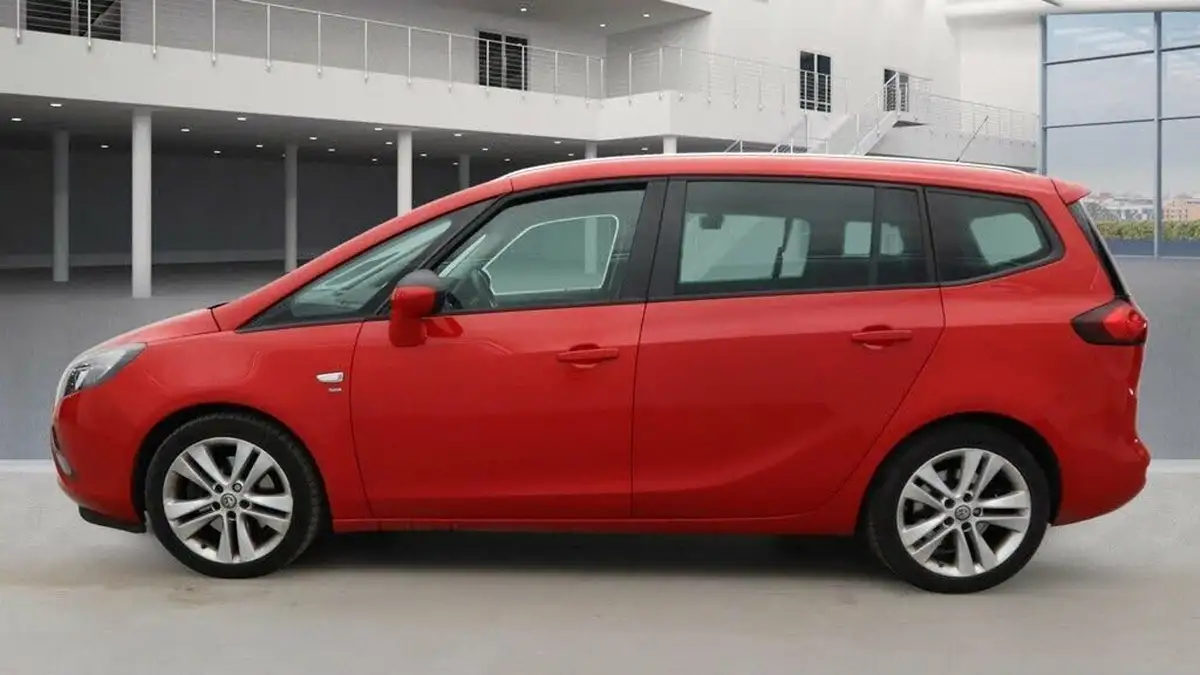 2015-vauxhall-zafira-tourer-20cdti-sri-170ps-auto-big-9