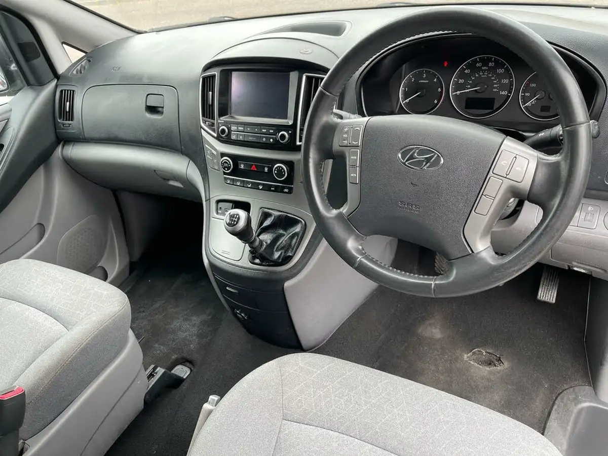 2019-hyundai-i800-25crdi-se-nav-136ps-big-12