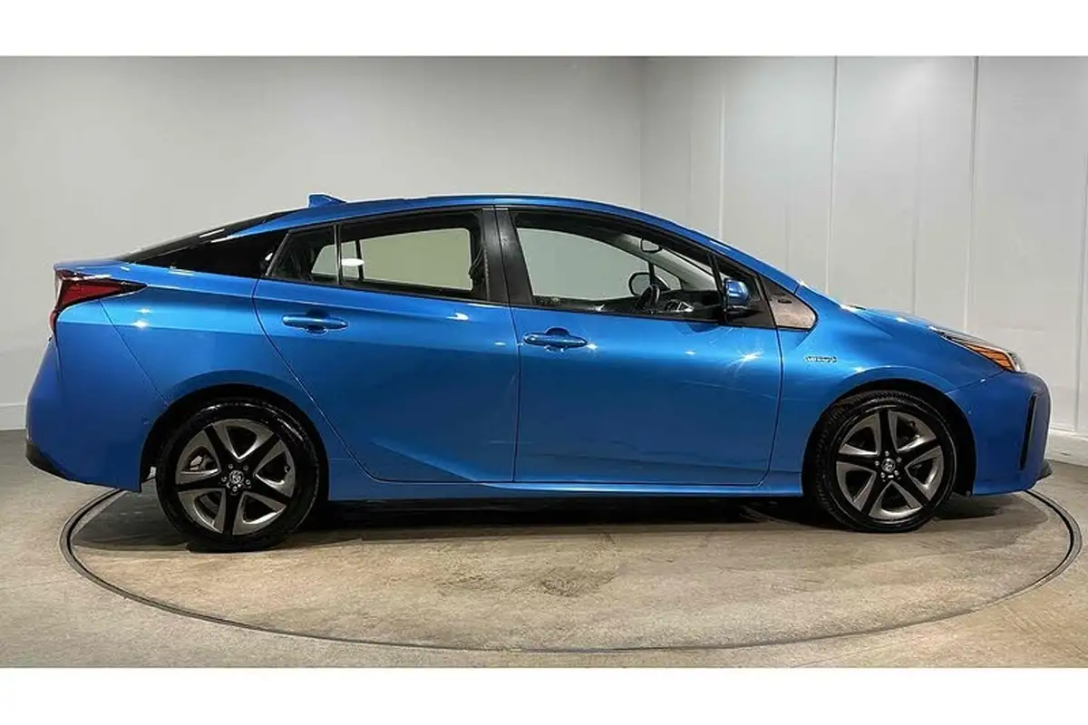 2020-toyota-prius-18-vvt-i-excel-cvt-big-4