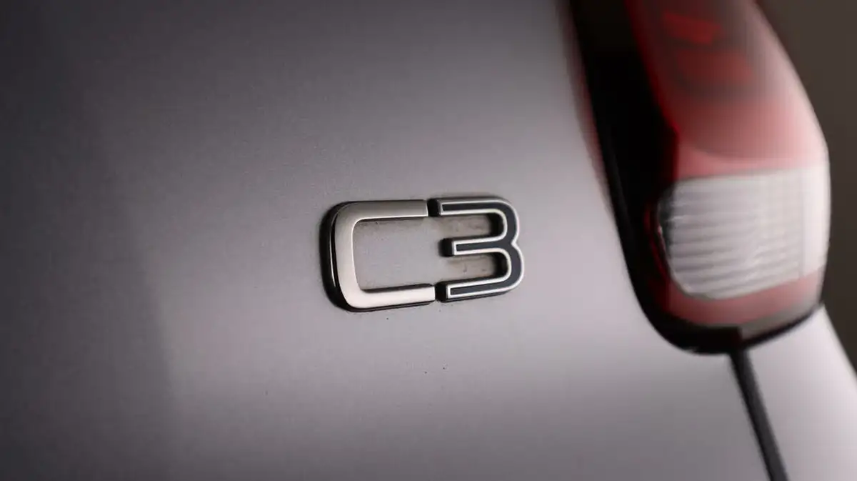 2021-citroen-c3-12-puretech-shine-83ps-big-20