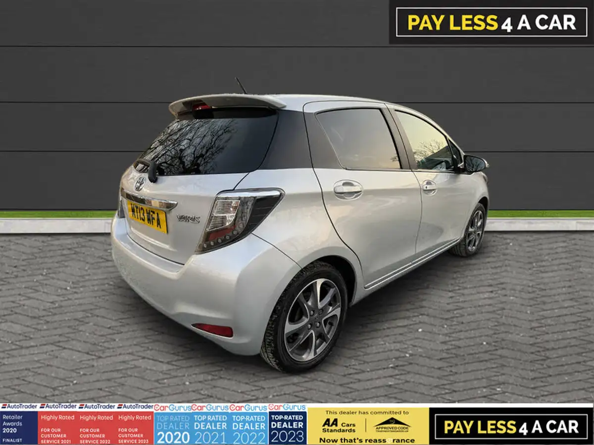 2013-toyota-yaris-133-trend-vvt-i-5d-big-1
