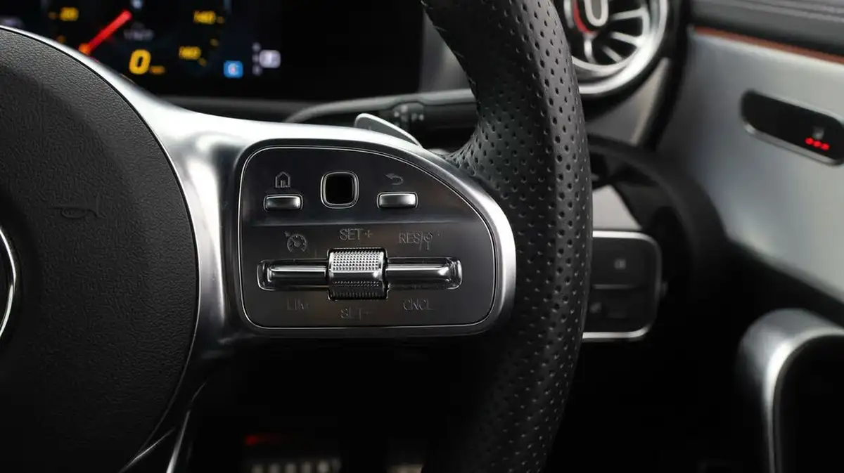 2022-mercedes-benz-a-class-13-a180-amg-line-executive-edition-saloon-4d-7g-dct-big-21