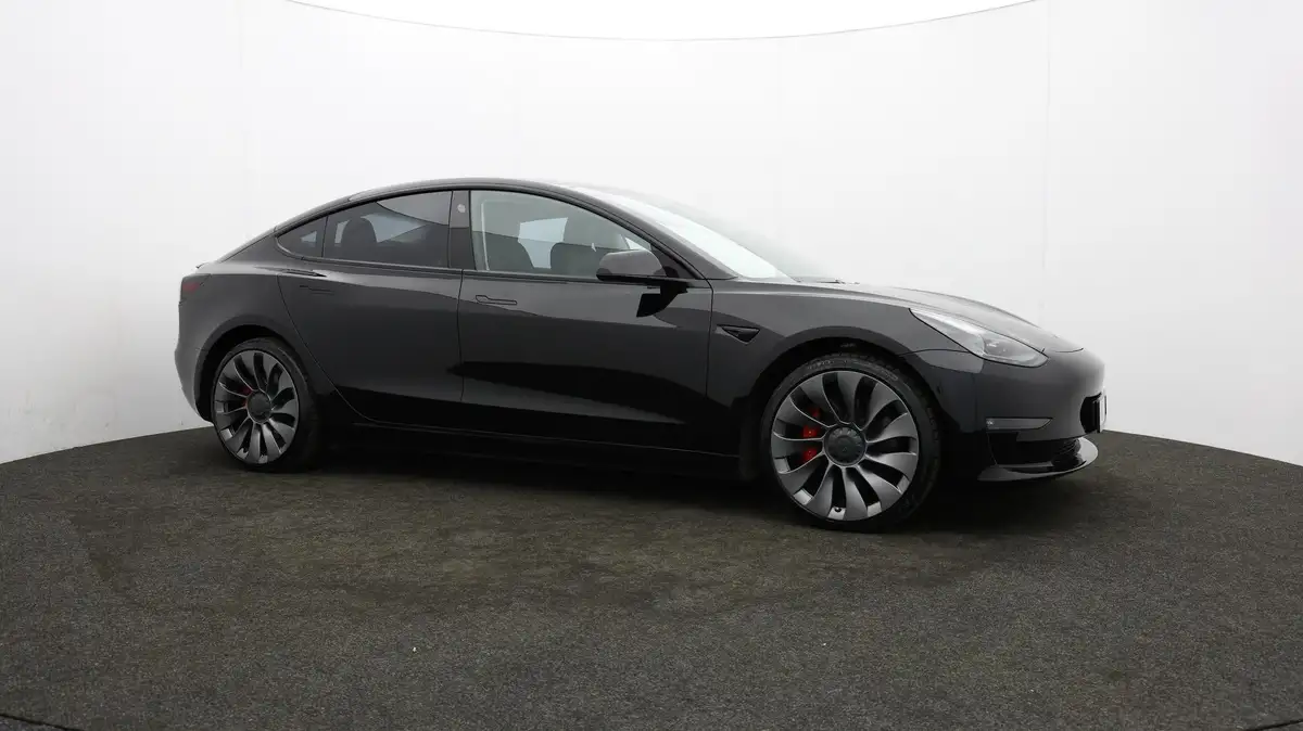 2021-tesla-model-3-e-performance-awd-big-37