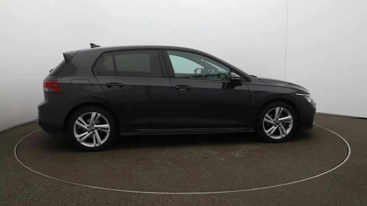2022-volkswagen-golf-15-tsi-r-line-150ps-hatchback-big-43