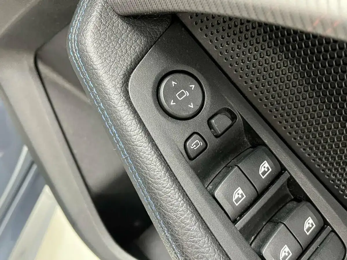 2021-bmw-1-series-20td-118d-m-sport-lcp-auto-big-28