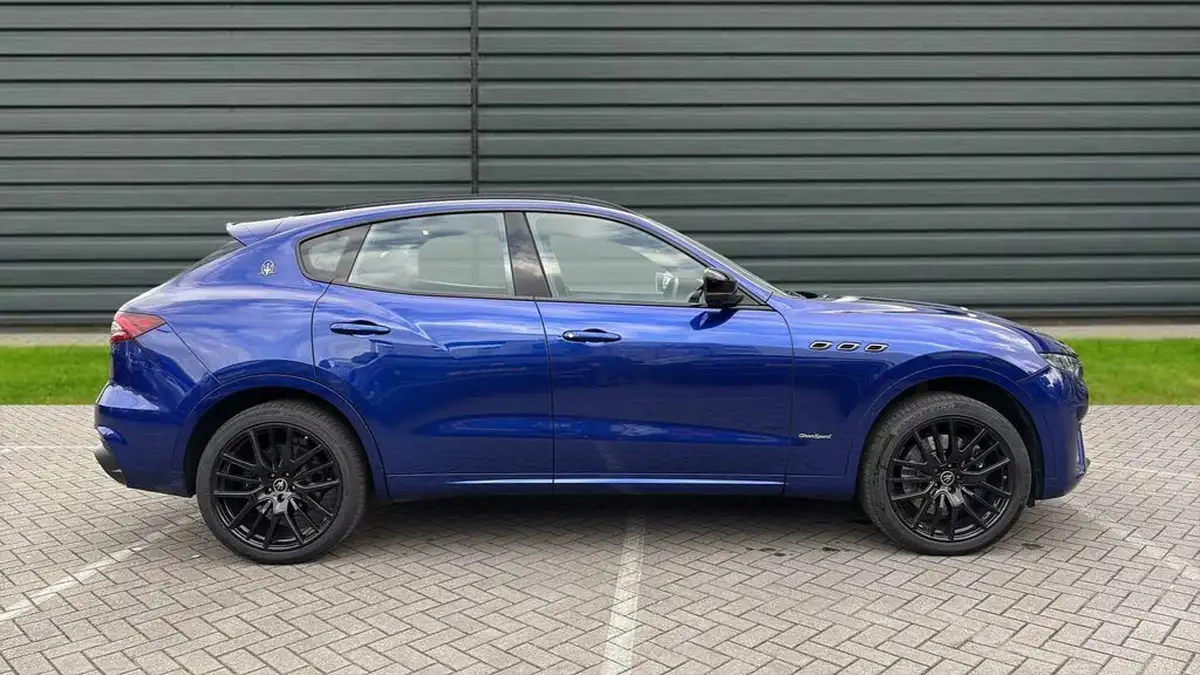 2020-maserati-levante-30-gransport-big-3