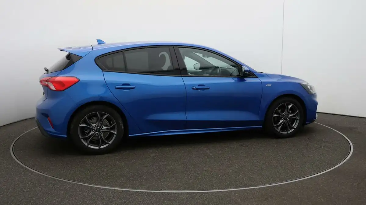 2019-ford-focus-10t-st-line-hatchback-big-41