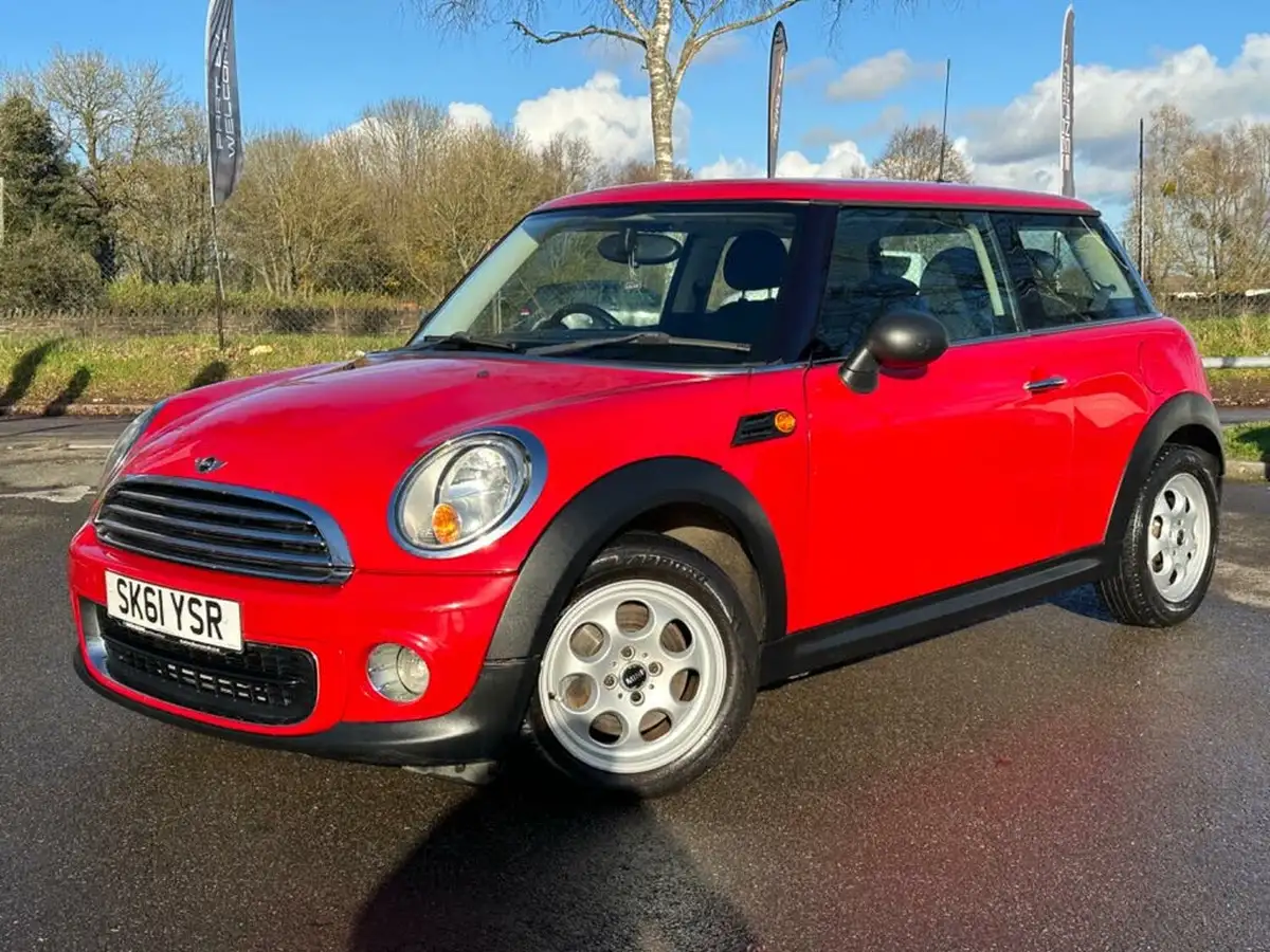 2011-mini-cooper-16-one-98bhp-hatchback-3d-big-22